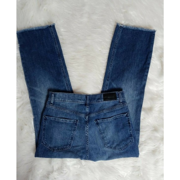 EXPRESS Raw Hem HIGH CROP Jeans Straight Cut - Picture 5 of 7